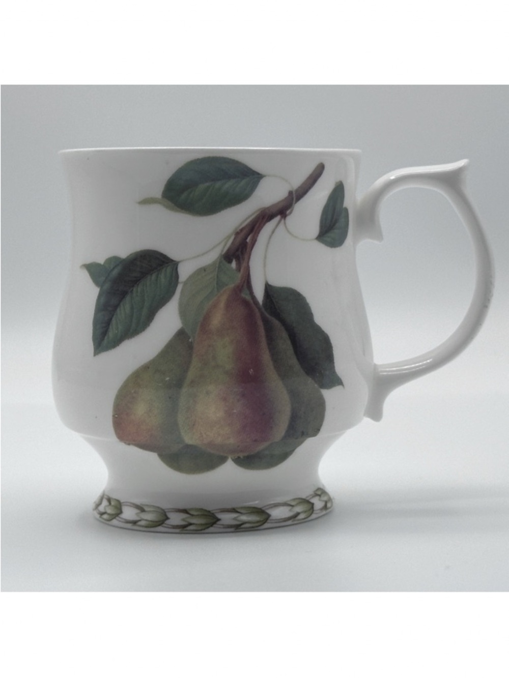 Hooker's Fruit By Queen’s Fine Bone China‎ Pear Footed Mug